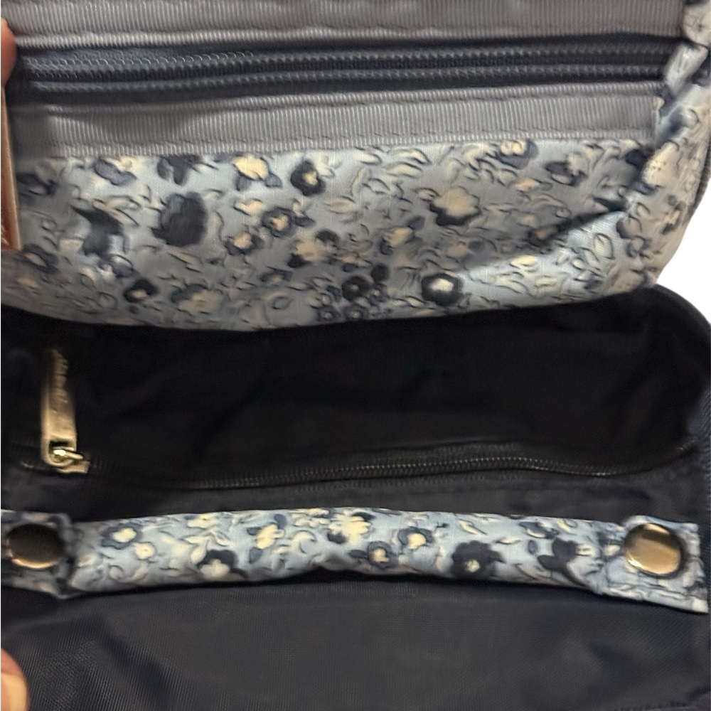 Eddie Bauer Blue Floral Double Zip Cosmetic Bag NWT - Picture 6 of 8